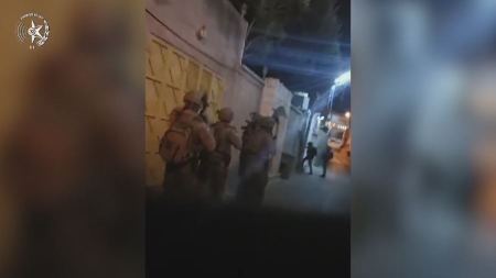 اعتقالات بجرائم القتل والسرقة والسلاح في جديدة المكر والخليل وكفركنا وشقيب السلام والقدس ورهط